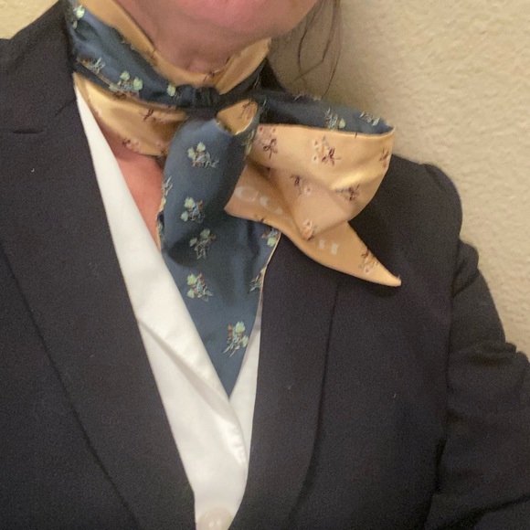 COACH FLORAL BOW SKINY SCARF - WOMEN'S DENIM/BEECH - Picture 9 of 10